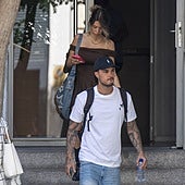 Carlos Costanzia reacciona con indiferencia al ser cuestionado por sus problemas económicos