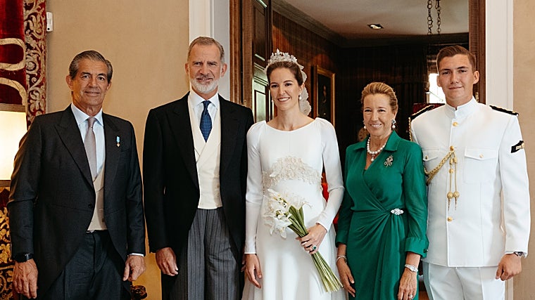 Felipe VI, Victoria López-Quesada, Enrique Moreno de la Cova, Cristina de Borbón Dos Sicilias y Pedro López-Quesada.