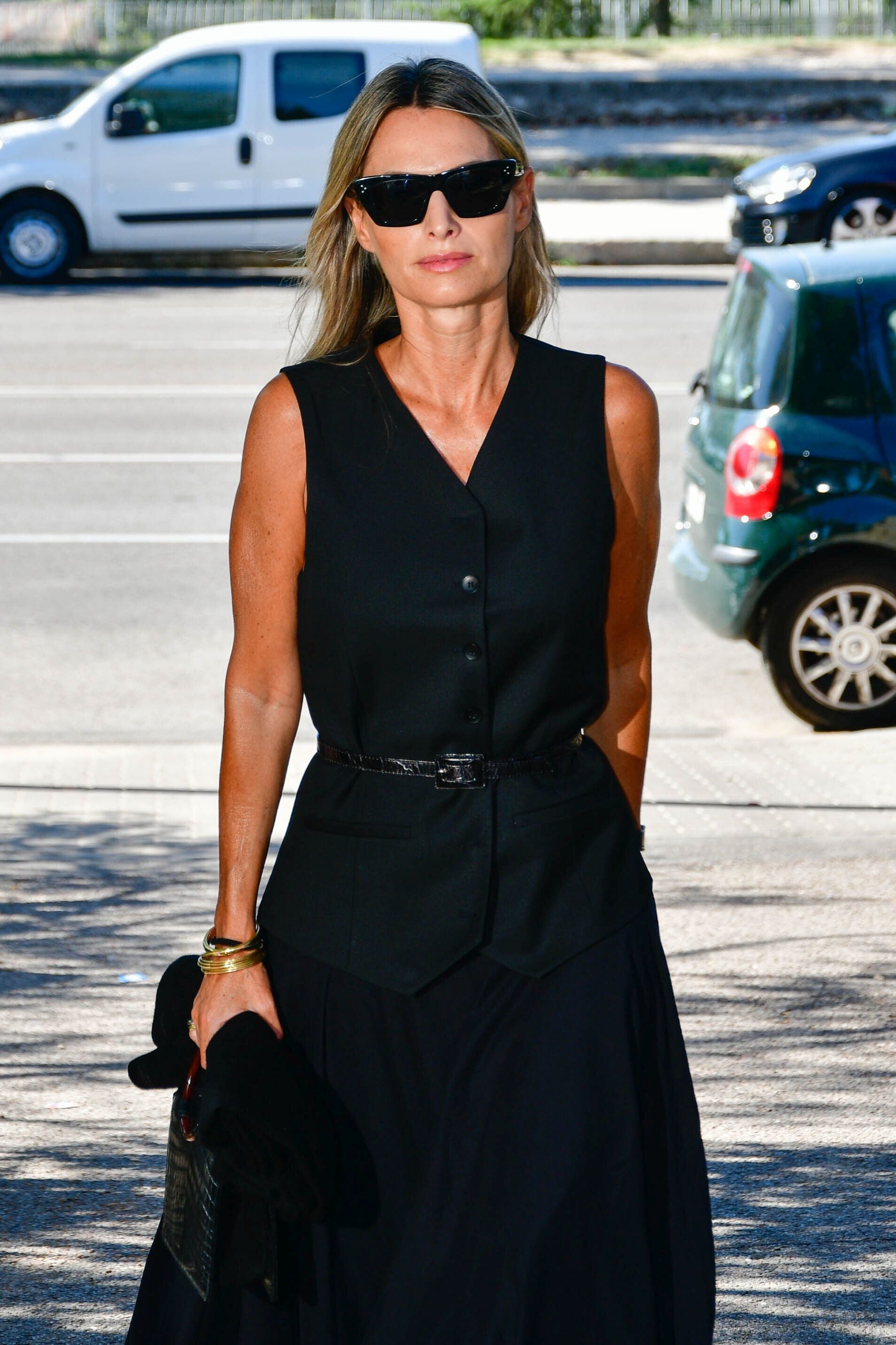 Andrea Pascual en el entierro de Juan Gómez-Acebo