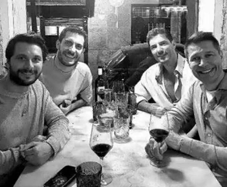 Jaime Cantizano con su novio y dos amigos en Madrid