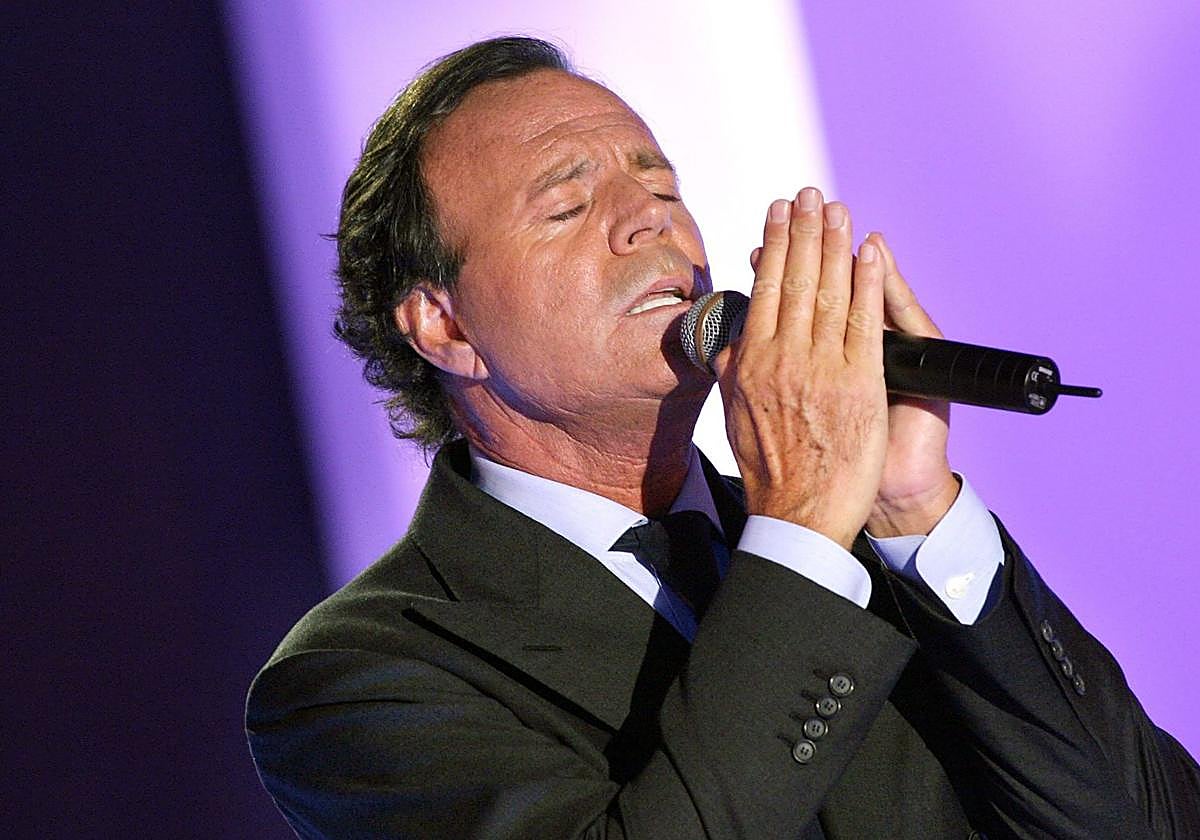 Julio Iglesias, único artista en la Lista Forbes de los más ricos de España: este es su patrimonio y su puesto