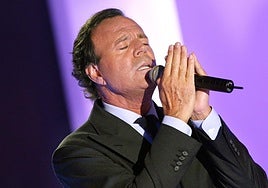 Julio Iglesias, único artista en la lista Forbes de los más ricos de España: este es su patrimonio y su puesto