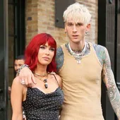 Megan Fox y Machine Gun Kelly, la pareja que bebe su sangre, anuncian que serán padres de su primer hijo en común