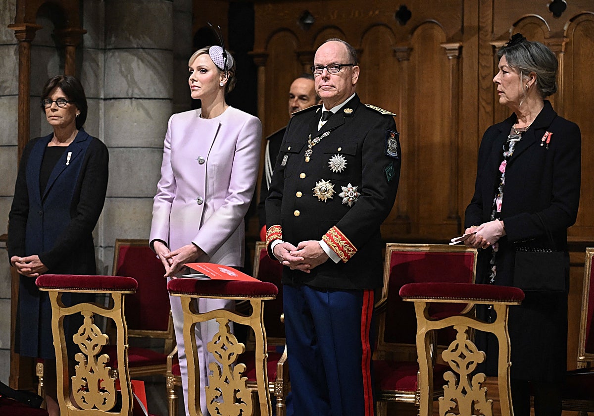 Estefanía, Charlène, Alberto y Carolina de Mónaco, en el Día Nacional del Principado.