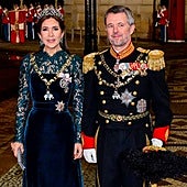 El primer aniversario de Federico de Dinamarca como rey: la polémica por Genoveva Casanova y las críticas por sus vacaciones y ausencias