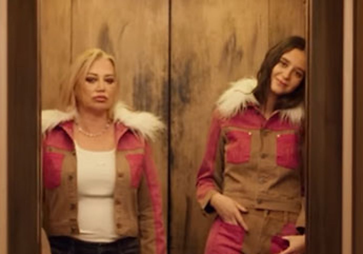 Belén Esteban y Victoria Federica de Marichalar, en el anuncio de Nude Project.