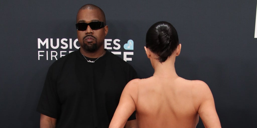 Cuando una mujer desnuda hace tambalear