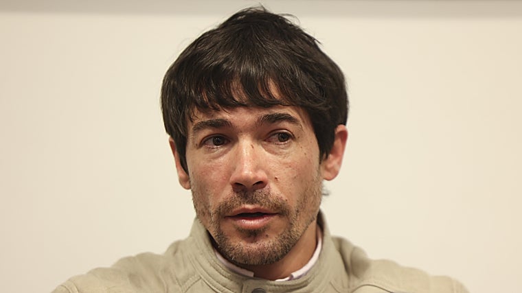 Juan José Ballesta en la rueda de prensa junto a su abogada tras haber sido exculpado de todos los cargos