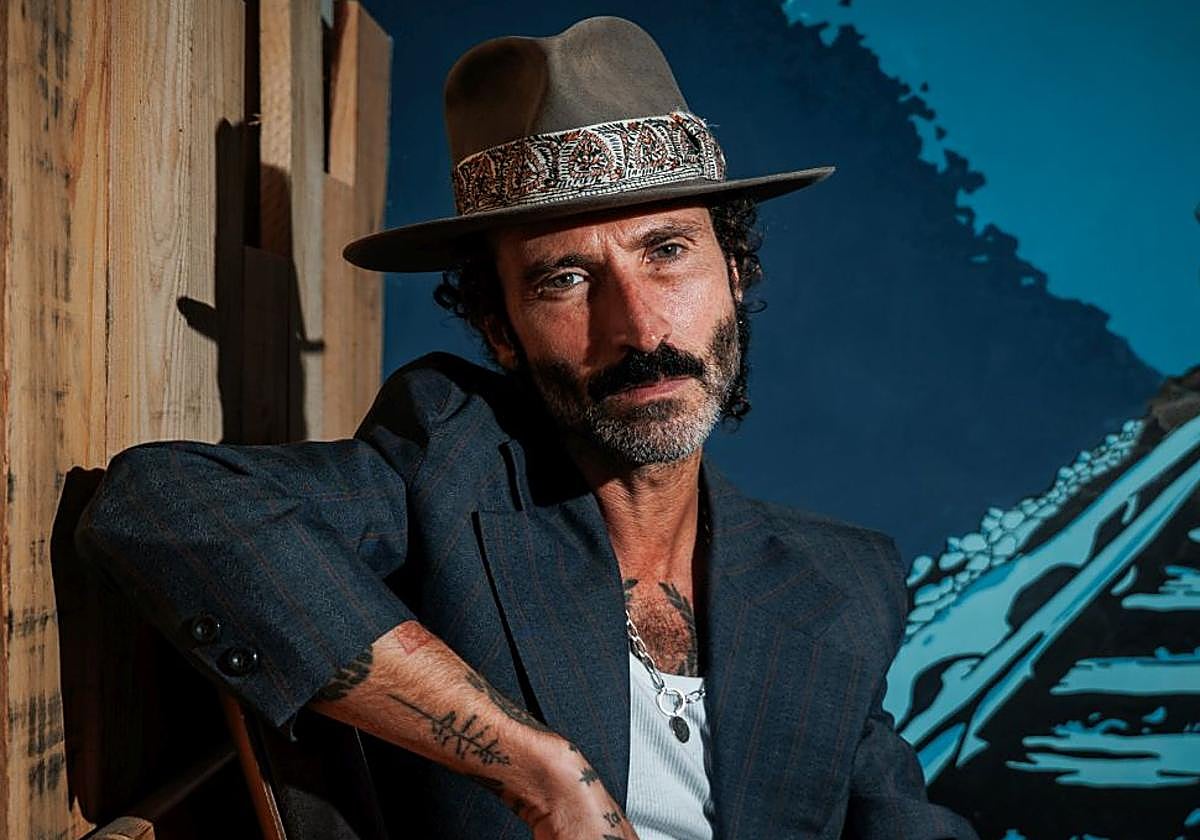 La vida de Leiva: su nombre real, su relación actual con Macarena García y por qué tiene un ojo de cristal