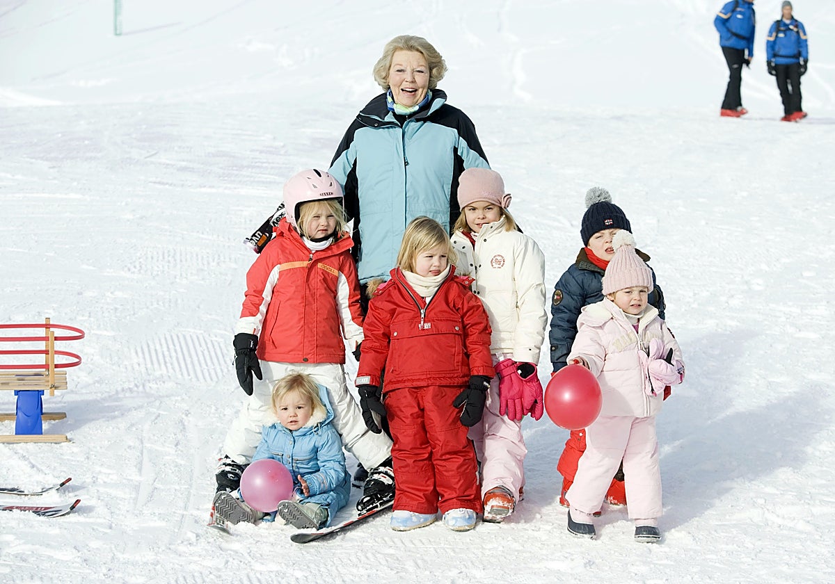 El regalo millonario de la Reina Beatriz de los Países Bajos a sus ocho nietos