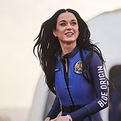 La violenta crítica de Emily Ratajkowski contra Katy Perry por su viaje al espacio