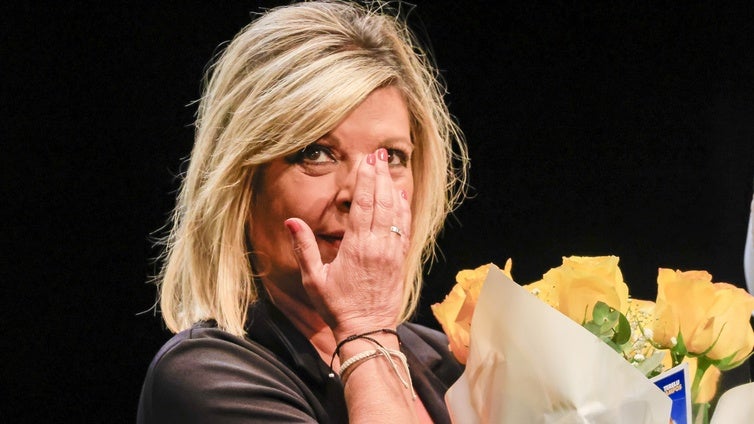 Todo sobre el estreno teatral de Terelu Campos: entradas agotadas, un recuerdo a su madre, lágrimas en escena y  Alejandra Rubio