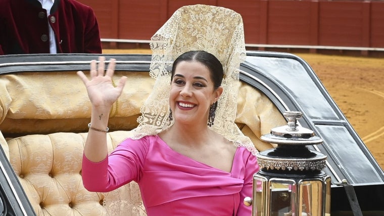 Los famosos se despiden de la Feria de Abril de Sevilla