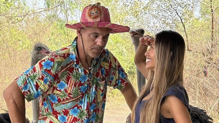 Frank Cuesta junto a Yuyee