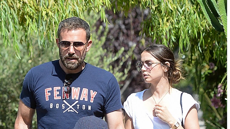 Ben Affleck saca su español a flote: «Muy bien» con su soltería y «por supuesto» que le gustan las latinas
