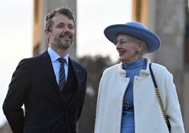 Federico de Dinamarca transmite «buenas noticias» sobre su madre mientras arrecian las críticas