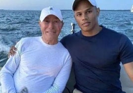 El magnate de la música David Geffen, de 82 años, se divorcia del bailarín David Armstrong, de 32, tras dos años casados