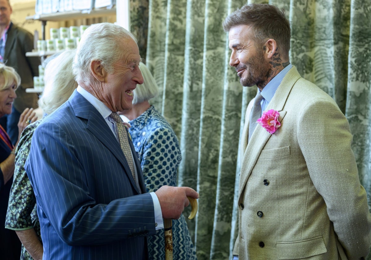 El gesto del Rey Carlos III con David Beckham: sale a la luz su regalo por los 50 años