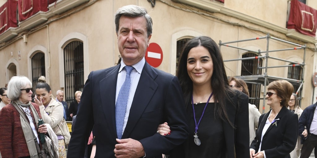 Cayetano martínez de irujo ya tiene madrina para su boda con bárbara mirjan