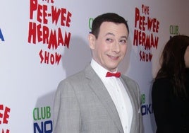 La increíble vida del comediante Paul Reubens: su salida del armario, las acusaciones de pedófilo y el adiós a la vida