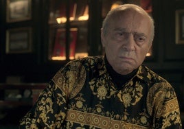 «Mohamed Al Fayed pasó décadas espiando a clientas en los probadores de Harrods», revela un nuevo libro