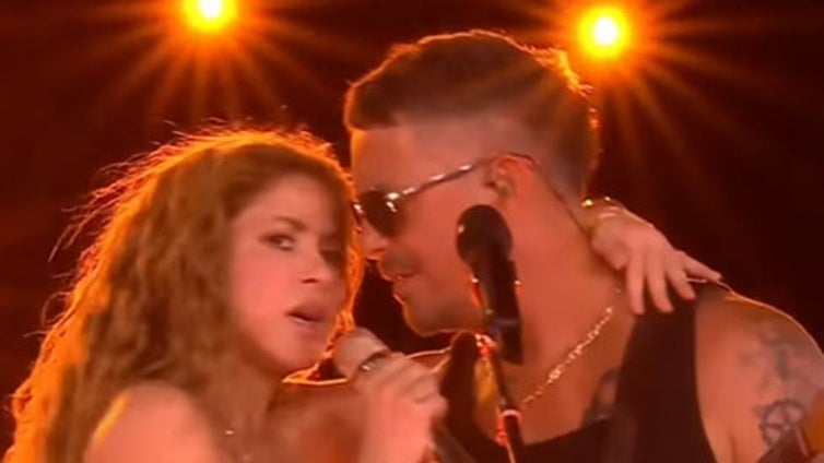El desmesurado piropo de Shakira a Alejandro Sanz al que el español responde con un «te quiero»