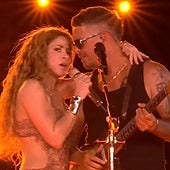 El desmesurado piropo de Shakira a Alejandro Sanz al que el español responde con un «te quiero»