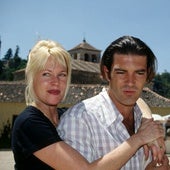 Antonio Banderas recuerda el polémico inicio de su romance con Melanie Griffith: «Los dos estábamos casados»