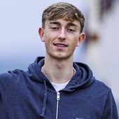 La vida personal de Dean Huijsen, nuevo jugador del Real Madrid: su edad, su altura y su infancia en España