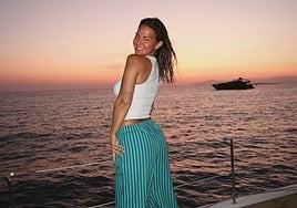 Laura Escanes y Joan Verdú anticipan su primer verano juntos: en Ibiza, con amigos y remojones