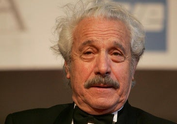 La familia de Manolo Zarzo, enfrentada en el tanatorio por la presencia de Flavia, la hija del actor