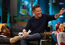 La fan que acusa a Alejandro Sanz se presentó en 'La Revuelta' en enero e insistió en verle, según el entorno del cantante