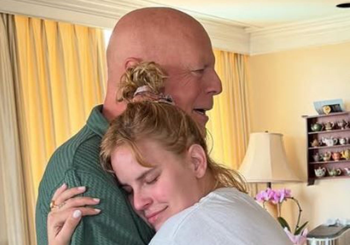 Bruce Willis junto a su hija