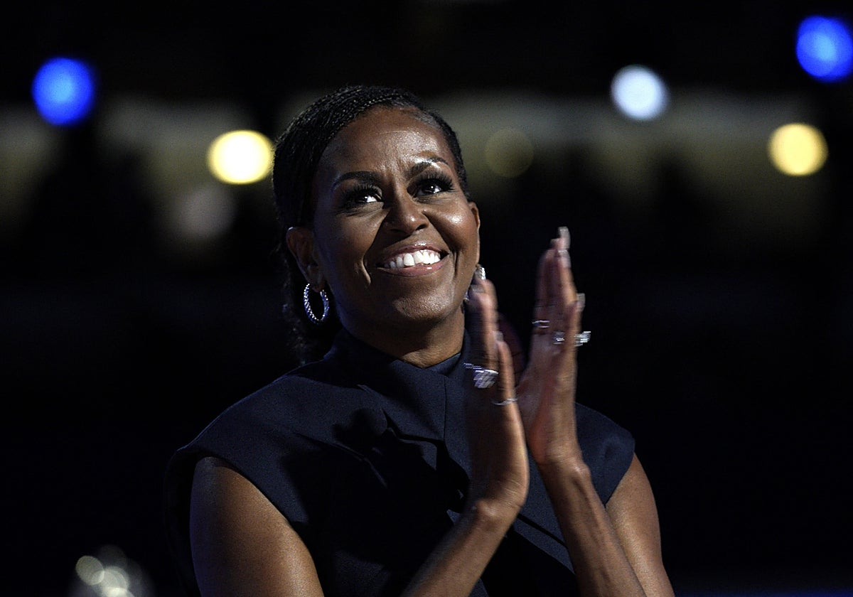 Michelle Obama y Steven Spielberg navegan juntos en un yate de 250 millones de dólares en Mallorca