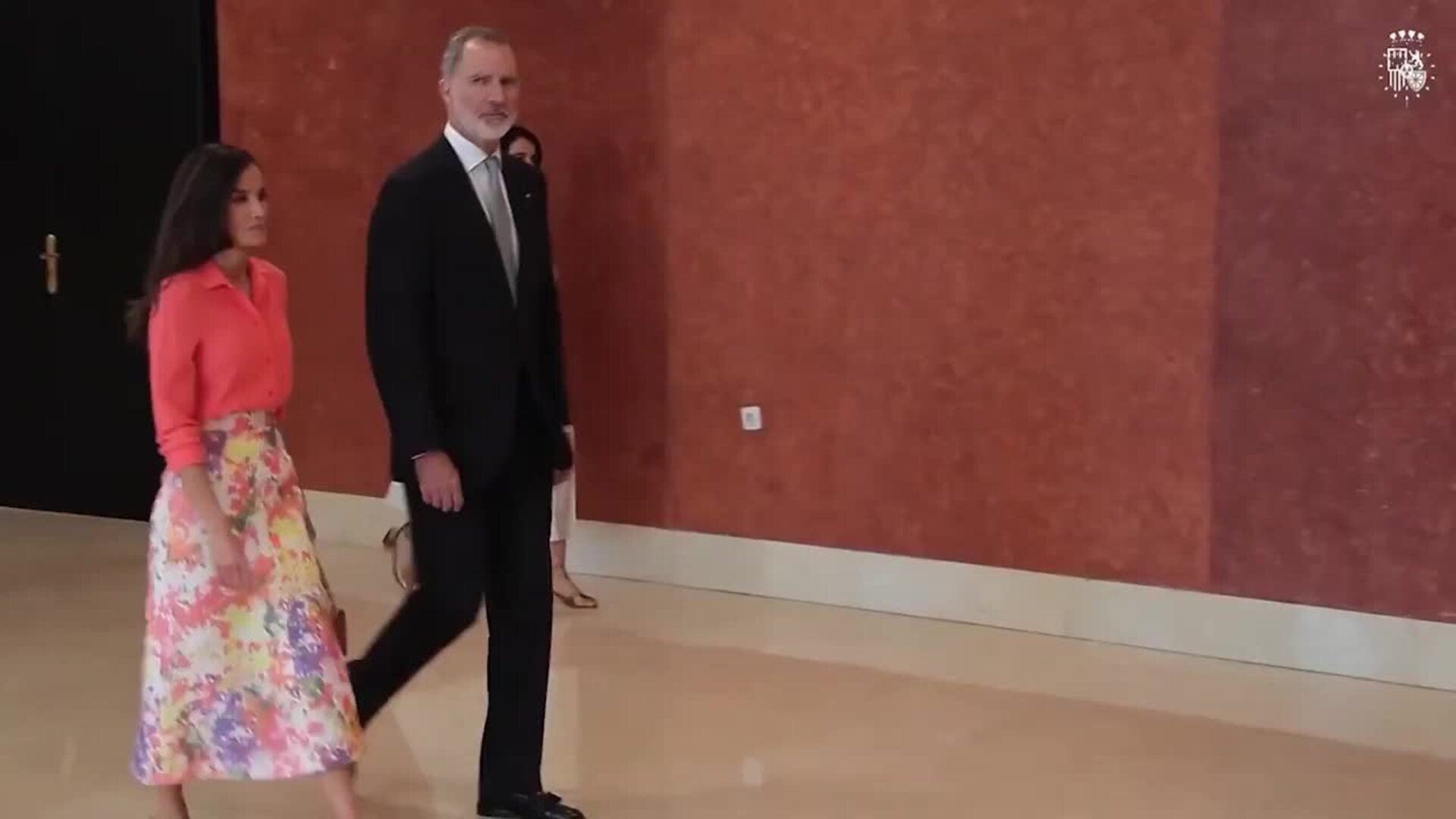 La Reina Letizia recupera su falda de flores para homenajear a Sevilla en la cumbre de la ONU