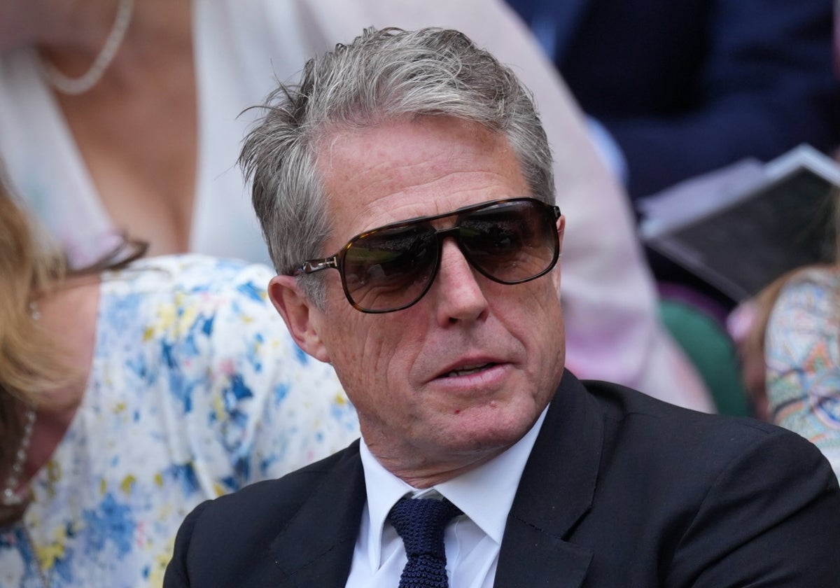 Hugh Grant se duerme en Wimbledon y se vuelve viral... con la Reina Camilla de testigo