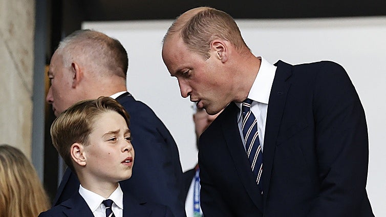 El Príncipe George cumple 12 años y da el primer paso hacia el trono: la comparación con su padre, el Príncipe Guillermo