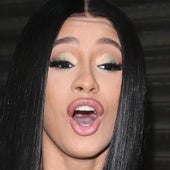 Cardi B, demandada por una mujer a la que lanzó un micrófono en pleno concierto