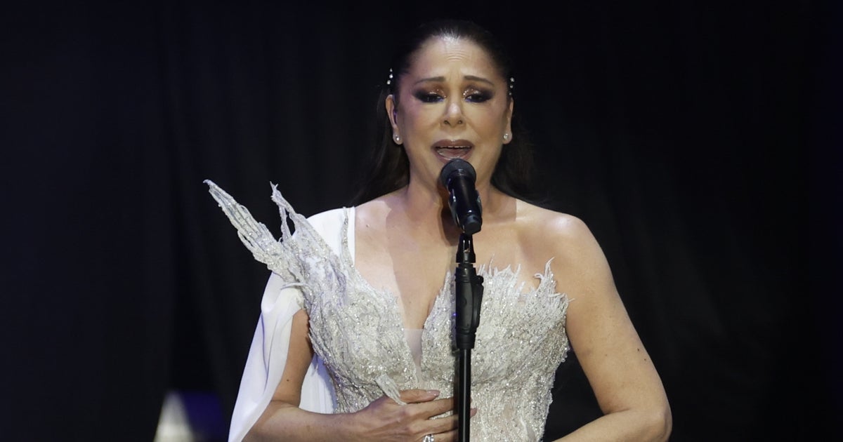 El último revés para Isabel Pantoja: Hacienda le impide mudarse fuera de  España