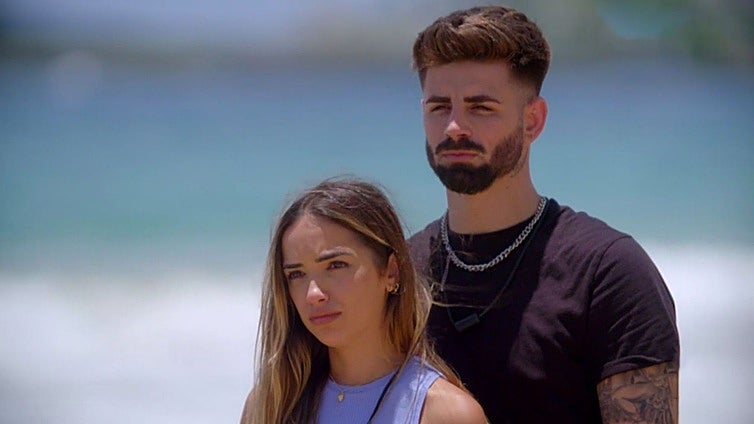 Lucía Sánchez, de 'LIDLT', lanza un dardo a Lobo tras el nuevo ingreso de su hija de solo dos años