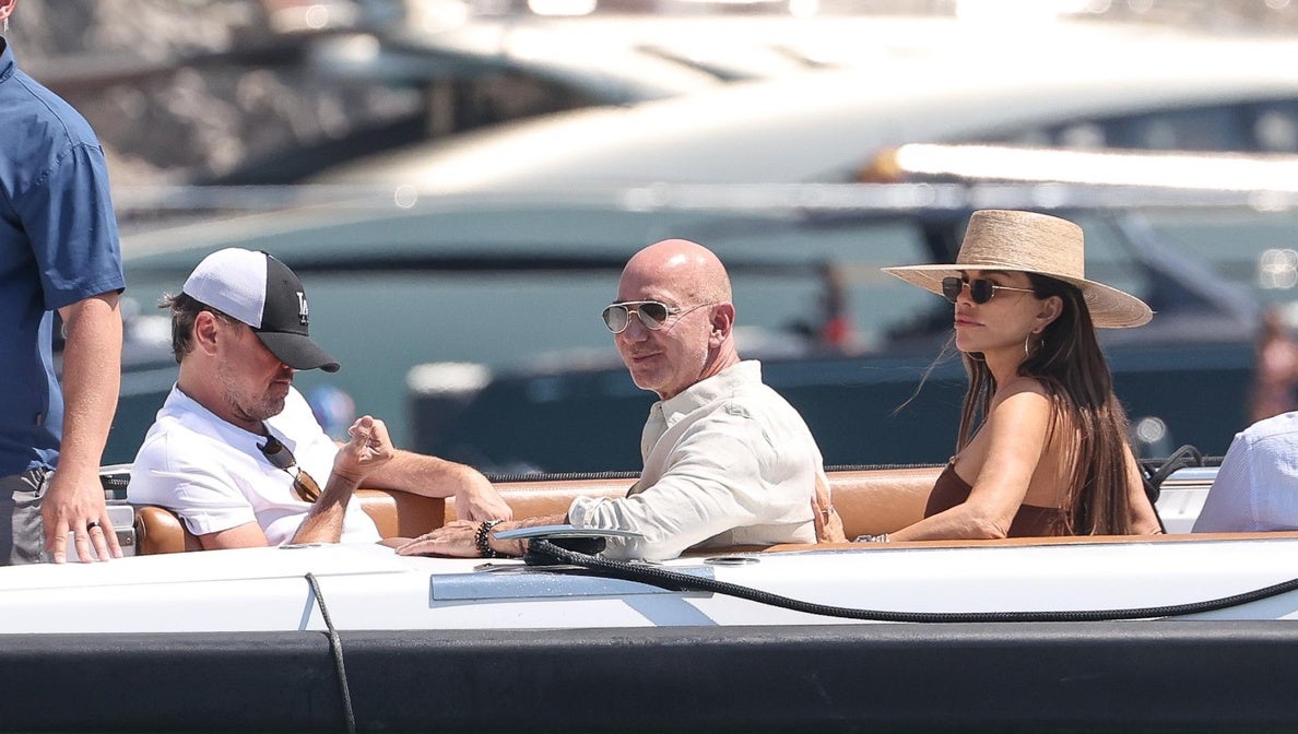 Lujo, gastronomía y discotecas: así se las gastan Jeff Bezos y Leonardo DiCaprio en Ibiza