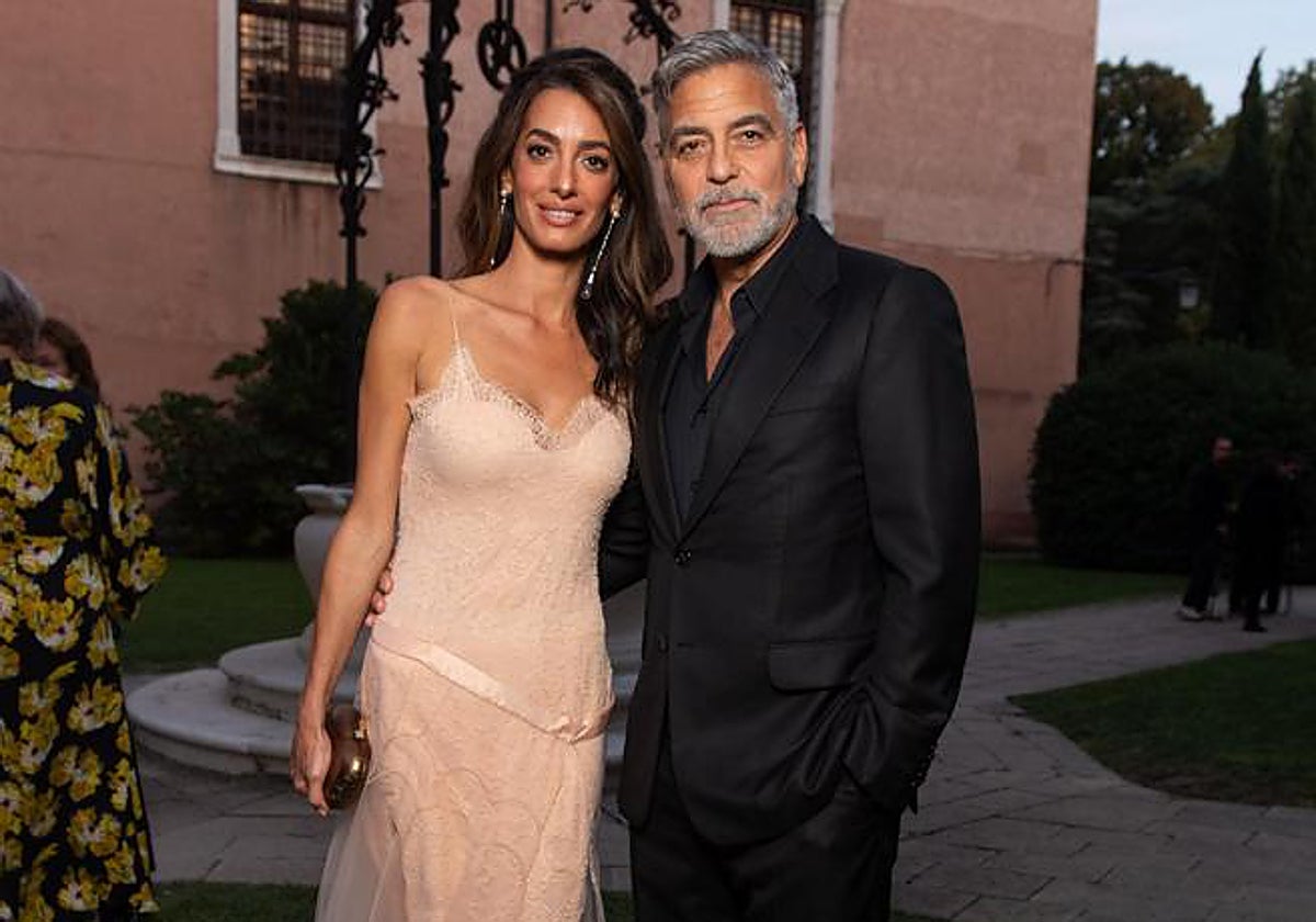 El actor George Clooney, de 64 años, y su esposa Amal Alamuddin, de 47 años