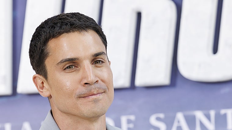 Álex González vive un amor de película en Bali