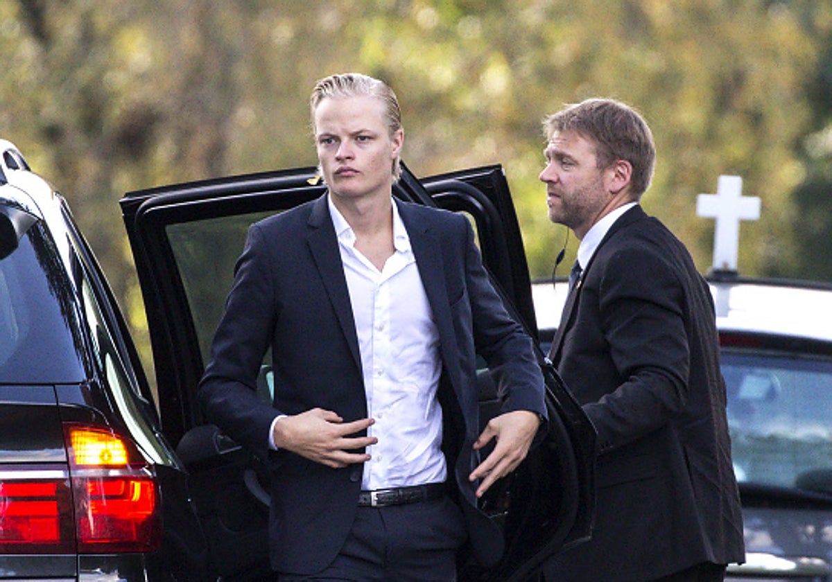 Marius Borg Høiby, hijo de la Princesa Mette-Marit de Noruega, imputado de cuatro violaciones y otros 28 delitos