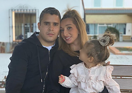 Rocío, la hija de José Fernando y Michu, inicia una nueva etapa en Madrid arropada por su abuelo, José Ortega Cano