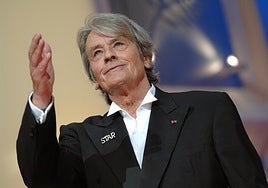 La historia del robo del reloj de lujo de Alain Delon: la demanda desestimada de su hijo Anthony