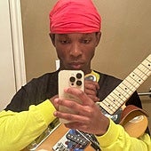 Aparece un cadáver en el maletero del cantante D4vd