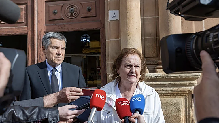 El abogado Fernando Osuna y Rosario Bermudo