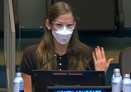 La hija de Ben Affleck reclama ante la ONU que «el aire filtrado» se convierta en un derecho humano