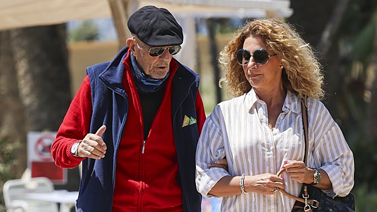 Un año sin Julián Muñoz: así fue la íntima misa en su memoria